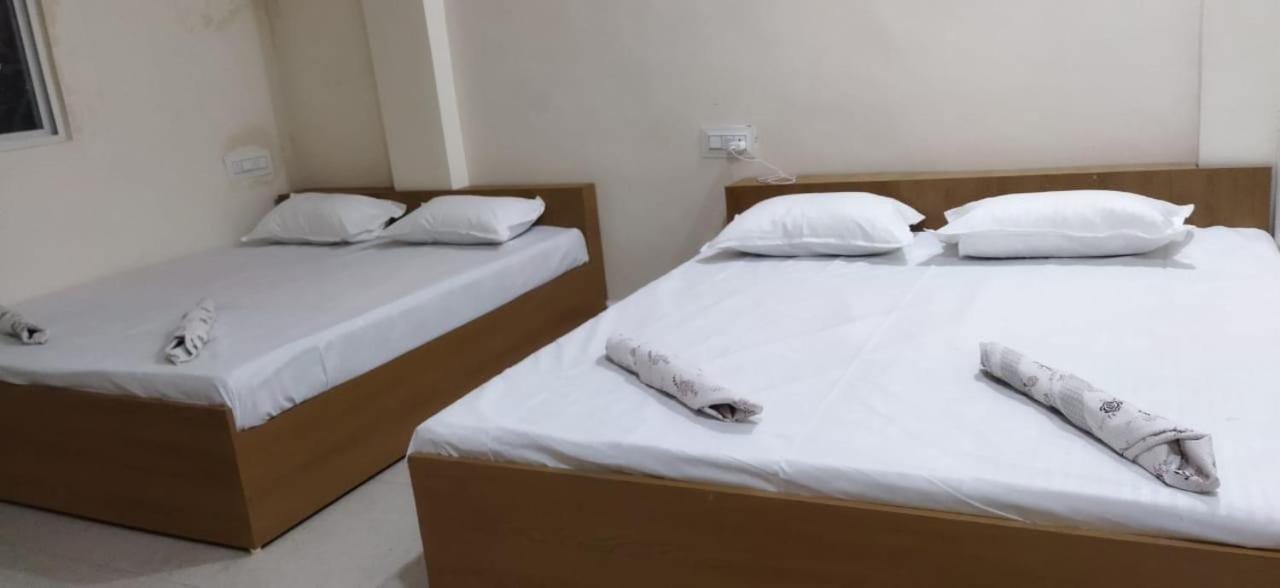Shree Gajlaxmi Hotel Walking Distance From Mahakaleswar Ujjain Extérieur photo