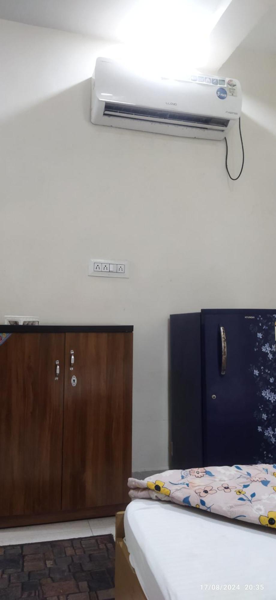 Shree Gajlaxmi Hotel Walking Distance From Mahakaleswar Ujjain Extérieur photo