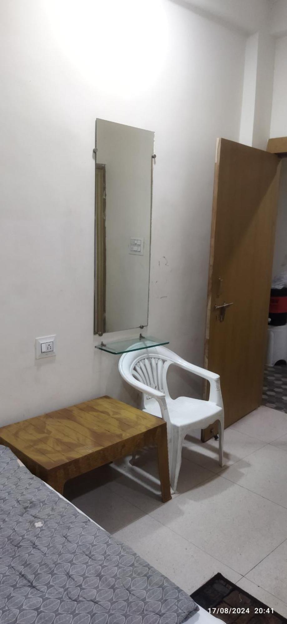 Shree Gajlaxmi Hotel Walking Distance From Mahakaleswar Ujjain Extérieur photo